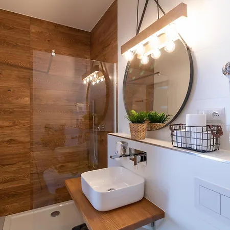 Quarto em Acomodações Particulares Goscinne Cichosza *