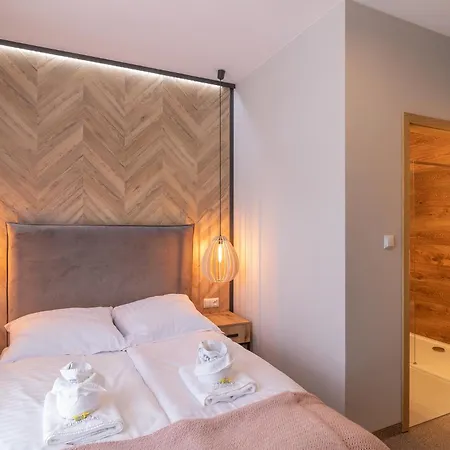 Quarto em Acomodações Particulares Goscinne Cichosza *